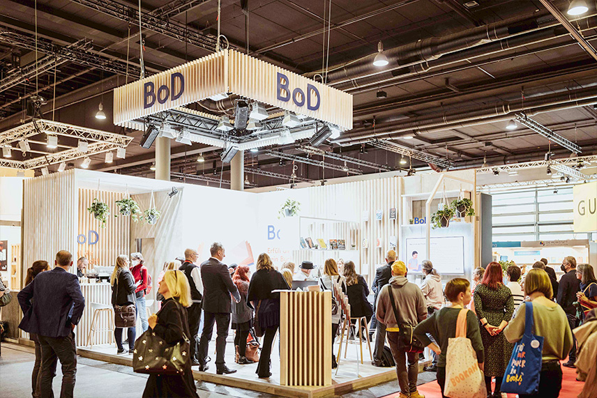 Publikum am BoD-Stand auf der Buchmesse